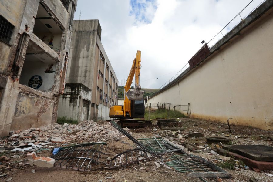 Estado Inicia A Demolição Do Presídio Central De Porto Alegre Sul 21 