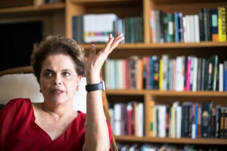 Presidente do TSE diz que pedaladas não derrubaram Dilma; #foigolpe ganha as redes