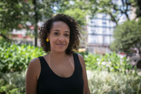 Fernanda Oliveira é pesquisadora, historiadora e co-coordenadora do Grupo de Estudos do Pensamento de Mulheres Negras Atinuké. Foto: Giulia Cassol/Sul21