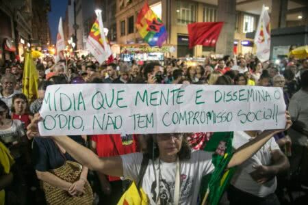Análise da política brasileira após a prisão de Lula