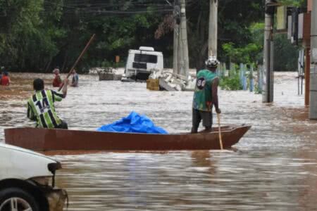 Maioria dos atingidos por enchentes em Minas foi alvo da lama da Vale