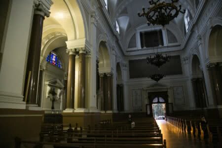 Governo do RS publica decreto ampliando taxa de ocupação de igrejas e templos