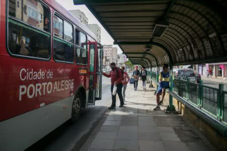 Conselho municipal aprova reajuste da tarifa de ônibus para R$ 5,20 em Porto Alegre