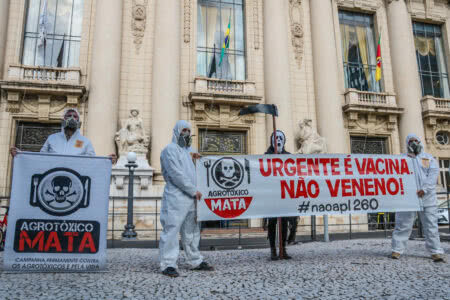 Agenda legislativa de Bolsonaro: crimes contra a humanidade (por Roberto Liebgott e Ivan Cesar Cima)
