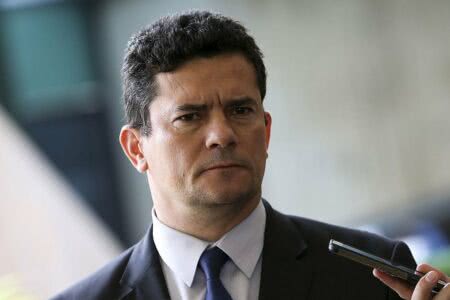 Justiça Eleitoral faz busca e apreensão na casa de Sergio Moro por propaganda irregular