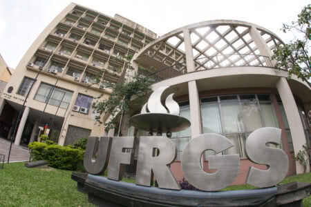 Servidores da UFRGS, UFCSPA e do IFRS aprovam estado de greve