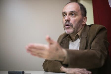 Sociólogo explica reforma trabalhista na Espanha: ‘reverteu o que o Brasil implementou’