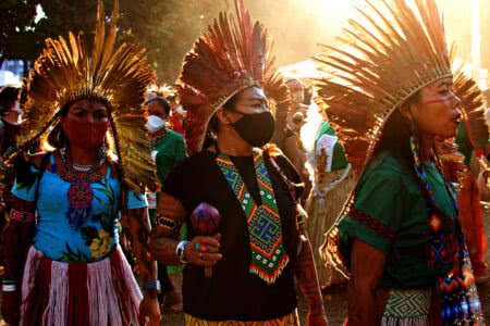 Mulheres indígenas se mobilizam em defesa de seus corpos, territórios e direitos originários