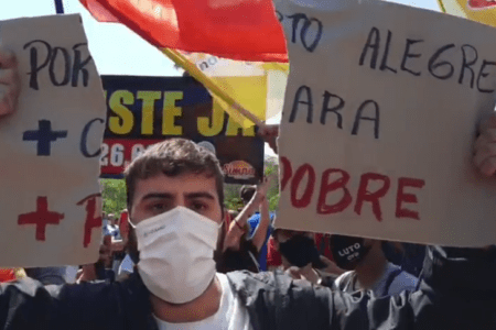 Manifestantes acusam vereadora de agredir estudante durante ato em Porto Alegre