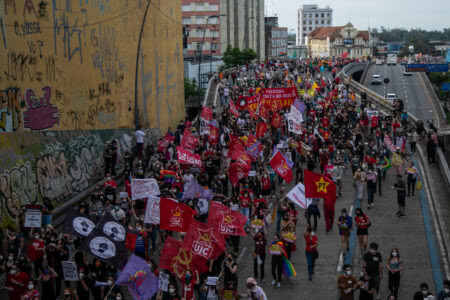 Ato contra o governo Bolsonaro, dia 2 de outubro, em Porto Alegre. Foto: Luiza Castro/Sul21