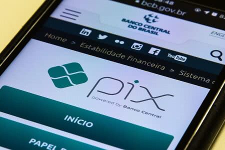 Pix é o meio de pagamento criado pelo Banco Central (BC) em que os recursos são transferidos entre contas em poucos segundos, a qualquer hora ou dia. (Foto: Marcello Casal Jr./Agência Brasil)