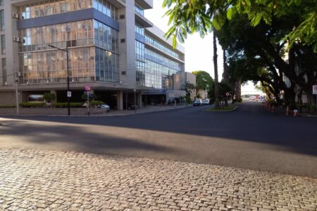 Justiça Federal manda Prefeitura retirar asfalto no entorno da Igreja das Dores