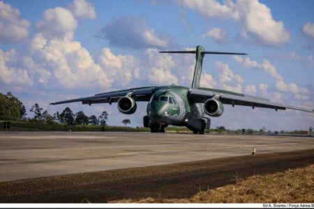Aviões KC-390 Millenium foram mobilizados para possível evacuação de brasileiros | Foto: FAB/Divulgação 