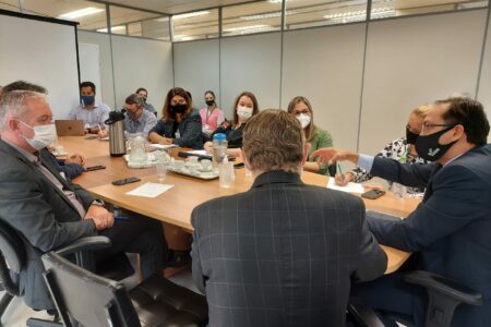 Diretoria do IPE Saúde e representantes dos hospitais tentam acordo para a crise do órgão. Foto: Raquel Schneider / Ascom IPE Saúde
