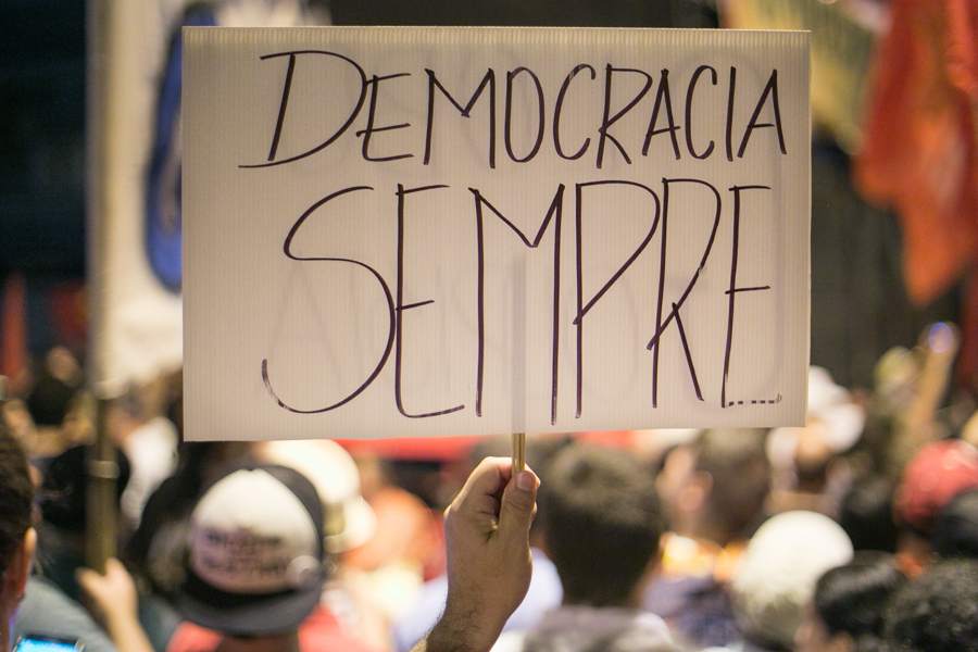 ABES repudia ataques à democracia - ABES