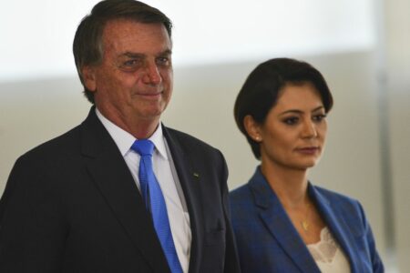 O ex-presidente Jair Bolsonaro e a ex-primeira-dama, Michelle Bolsonaro. Foto: Marcelo Camargo/Agência Brasil