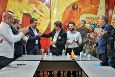 PSB anuncia apoio a Eduardo Leite no segundo turno da disputa pelo Piratini