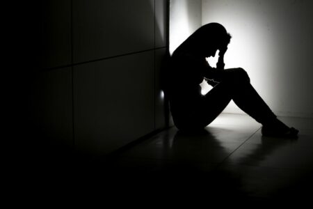 ‘Covid longa’: pacientes e familiares têm desafio para manutenção da saúde mental