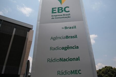GT de Comunicação quer tirar EBC e Correios da lista de privatizações