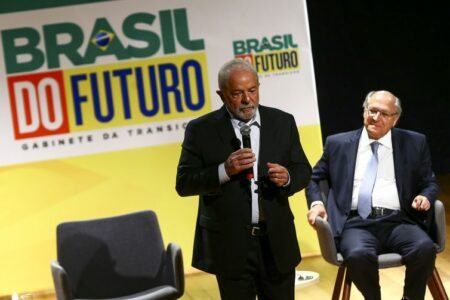 O presidente eleito, Luiz Inácio Lula da Silva, e o vice-presidente eleito, Geraldo Alckmin | Foto: Marcelo Camargo/Agência Brasil
