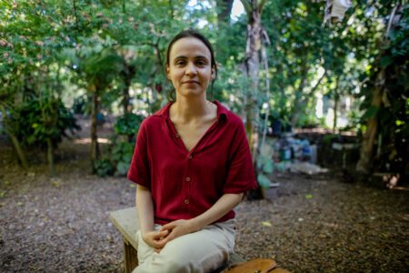 Filha de assentados do MST no Rio Grande do Norte, cozinheira e nordestina, Sandra Guimarães é uma das principais ativistas veganas e antiespecistas brasileiras. (Foto: Luiza Castro/Sul21)