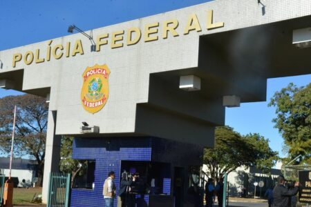 Polícia Federal diz que os fatos investigados configuram crimes de peculato e lavagem de dinheiro. Foto: José Cruz/Agência Brasil
