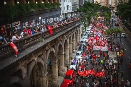 Ato em defesa da democracia brasileira. Foto: Joana Berwanger/Sul21
