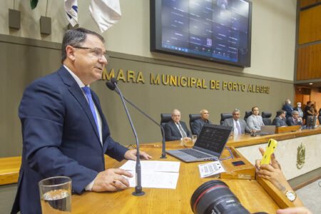 Câmara de Porto Alegre empossa presidente, Mesa Diretora e comissões