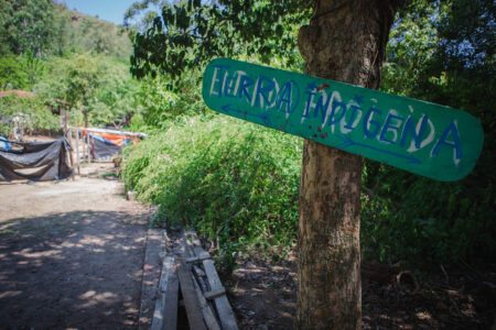 Justiça suspende reintegração de posse em área de retomada indígena no Morro Santana