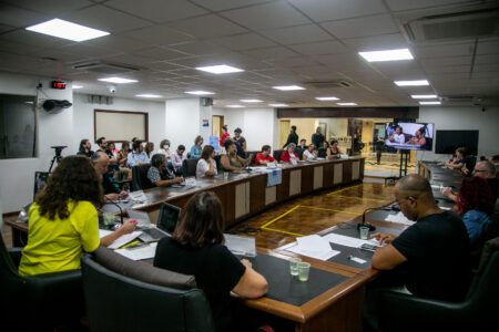 Comissão de Educação da Assembleia Legislativa promoveu uma Audiência Pública para debater o reajuste dos trabalhadores(as) da educação. Foto: Luiza Castro/Sul21