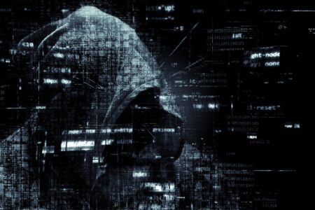 As escolas e o terror na sociedade cibernética (por Fábio Dal Molin)