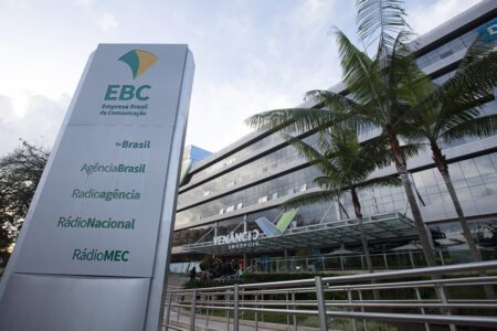 Governo exclui EBC, Correios, Serpro e outras estatais de privatização