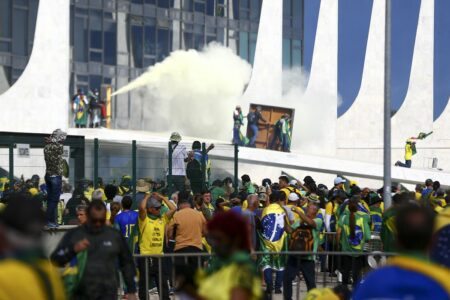 Golpistas invadiram o  Congresso, STF e o Palácio do Planalto contra a posse do presidente Lula. Foto: Marcelo Camargo/Agência Brasil