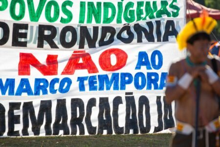 Acampamento indígena contra o Marco Temporal na Esplanada dos Ministérios.  Foto: Fabio Rodrigues-Pozzebom/ Agência Brasil