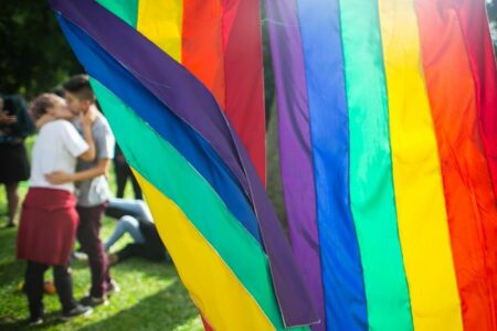 Disque 100 registra aumento de mais 300% em denúncias de violações contra pessoas LGBTQIA+