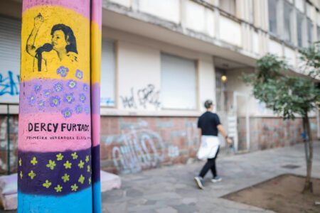 Rua das Pioneiras: postes do Bom Fim homenageiam mulheres que quebraram barreiras