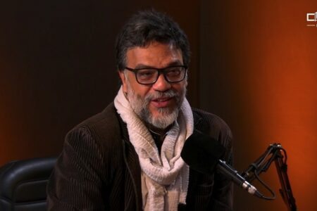 Professor Eber Marzulo é o convidado desta semana do podcast De Poa | Foto: Reprodução