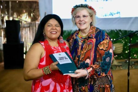Presidente do STF, Rosa Weber, ao lado da ministra dos Povos Indígenas, Sonia Guajajara. Foto: Fellipe Sampaio/SCO/STF
