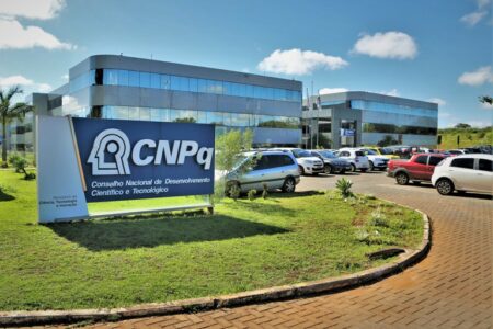 CNPQ reajusta bolsas de pesquisa em até 94%