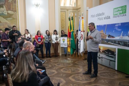 Sebastião Melo apresentou o novo programa habitacional do seu governo. Foto: Luiza Castro/Sul21