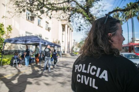 Em Porto Alegre, sindicato convoca manifestação diante do Palácio da Polícia | Foto: Guilherme Santos/Sul21