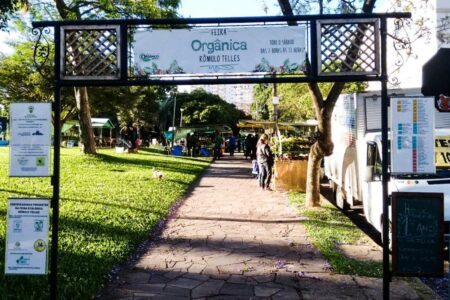 Feira orgânica ocorre na Praça André Forster desde 2017. Foto: Divulgação/PMPA