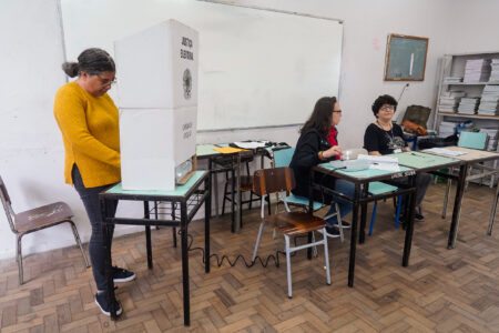 Eleição para o Conselho Tutelar: confira quem são os candidatos e onde votar em Porto Alegre