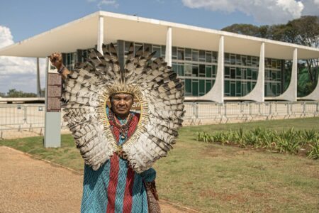 Para acompanhar o julgamento no STF, indígenas estão mobilizados em Brasília. Foto: Joedson Alves/Agência Brasil