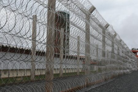 STF dá seis meses para União elaborar plano contra crise carcerária