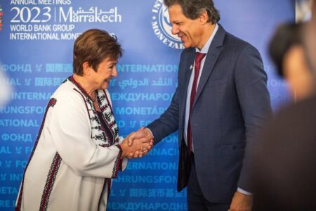 Diretora do FMI diz ser cedo para prever impacto econômico de conflito