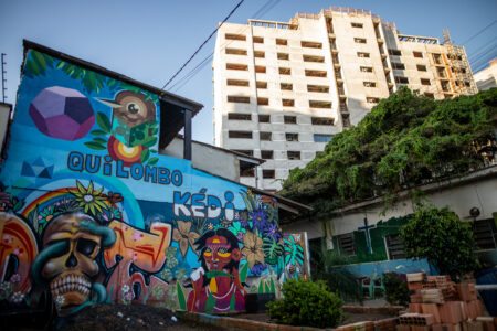 Cercado por muros e desconfianças, Quilombo Vila Kédi tem futuro incerto