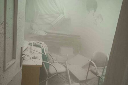 Hospital é atingido por bombardeio na Faixa de Gaza. Foto: Anglican / Episcopal Diocese of Jerusalem