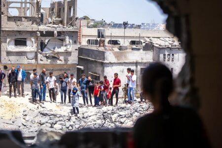 Bombardeio atinge cidade em Gaza onde estão brasileiros