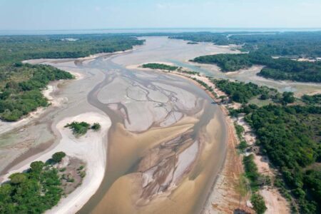 Nível de rio e lagos é preocupante. Foto: Carlos Oliveira e Márcio Melo / Seminf